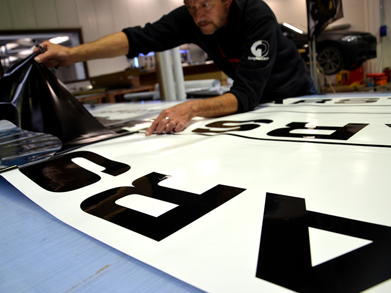 decoupe_lettrage_gc_impression_graphiccenter_peruwelz_tournai_mons